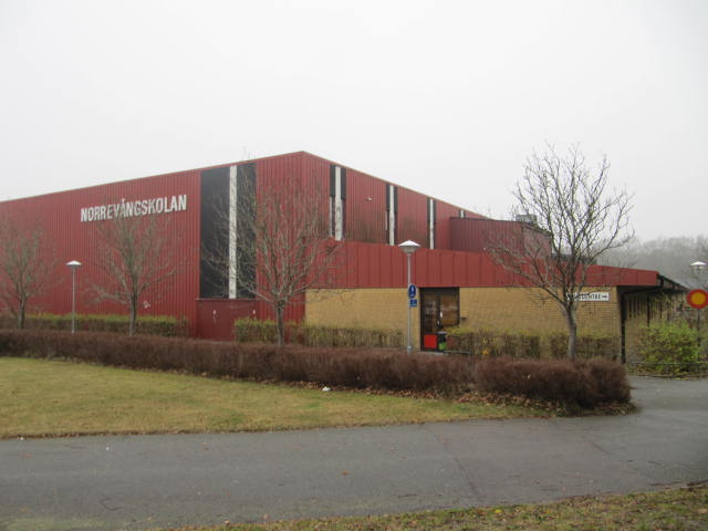 Norrevångskolan, Idrottshall